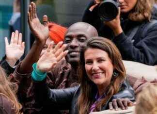 Royal Wedding: Norwegian Princess Ties Knot with American Guru news-01092024-014547