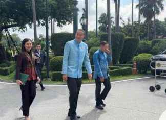 Thai PM ‘Prayut’ Smiles Heading to Court on August 14 – New Cabinet Secretary announced news-13082024-061719