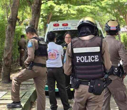 Hostage Situation in Bangkok: Father Holds Daughter at Gunpoint news-19082024-234943