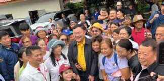 Thai Prime Minister Prayut Visits Flood-Affected Chiang Rai, Prime Minister Prayut Asks Princess Sirindhorn to Visit – SEO-friendly title: Thai PM Prayut Visits Chiang Rai Flood Victims, Seeks Princess Sirindhorn Visit news-28082024-011423