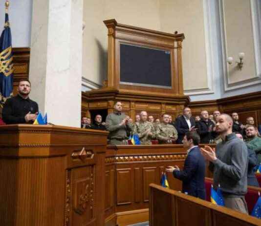 Zelensky’s Victory Plan: Ending War in Ukraine by Next Year news-16102024-220137