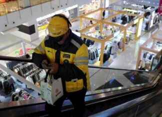 Understanding the Stress Behind Chinese Delivery Drivers’ Meltdowns news-29102024-082006