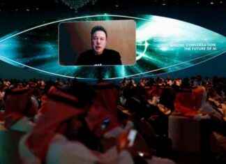 Future Forecast: Elon Musk Aims for 10 Billion Humanoid Robots by 2040 news-29102024-202455