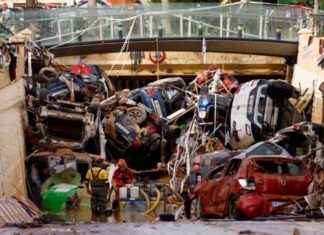 Spain Floods: Death Toll Surpasses 200 news-01112024-173645