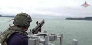 Russian Spy Ship Incursions in British Waters Concern UK Defense Minister Healey russian-spy-ship-ncursions-in-british-waters-concern-uk-defense-minister-healey