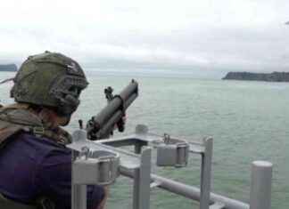 Russian Spy Ship Incursions in British Waters Concern UK Defense Minister Healey russian-spy-ship-ncursions-in-british-waters-concern-uk-defense-minister-healey