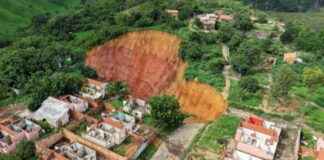 Amazonian Town at Risk from Massive Sinkholes amazonian-town-at-risk-from-massive-sinkholes