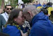 Emotional Ukrainian PoWs Return Home: Tears and Laughter in Seventh Heaven emotional-ukrainian-pows-return-home-tears-and-laughter-in-seventh-heaven