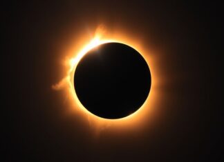Solar Eclipse Phenomenon Captivates Global Audience Amidst Political Developments Solar Eclipse Phenomenon Captivates Worldwide Audience Amid Political Events